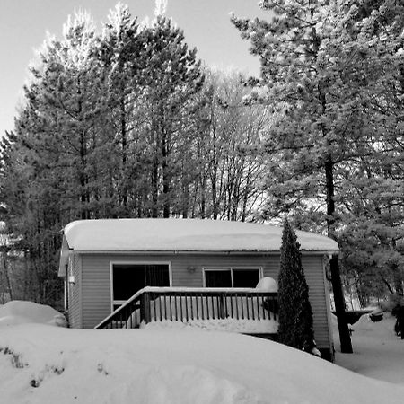 Oakview Lodge & Marina Algonquin Highlands Buitenkant foto