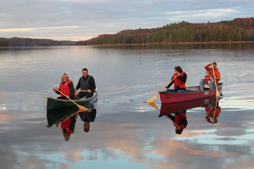 Oakview Lodge & Marina Algonquin Highlands Buitenkant foto